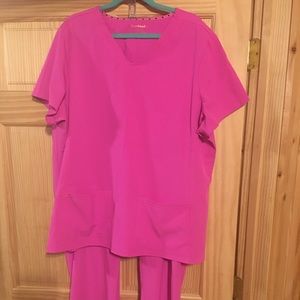 Heart and soul pink scrub set